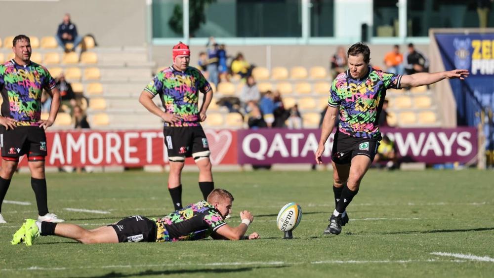 Lions' metronome Chris Smith signs on the dotted line until 2029